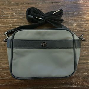 Lululemon army green cross body bag